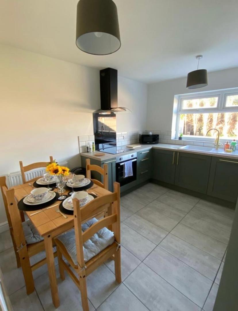 The Beautiful Bungalow Amazing Location For Chester & Zoo Wervin Εξωτερικό φωτογραφία